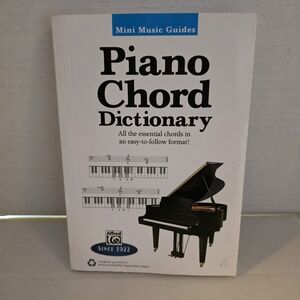Mini Music Guides -- Piano Chord Dictionary: All the Essential Chord - VERY GOOD